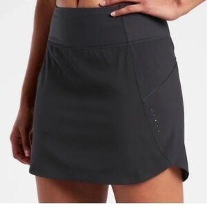 Athleta run with it 14” skort SIZE XS